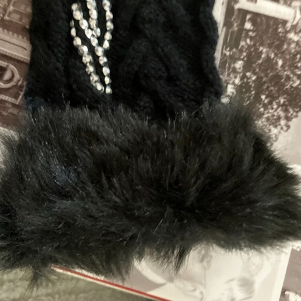Gloves - Picture 5 of 5